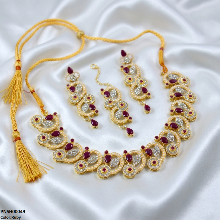 Tear/Round Necklace Set