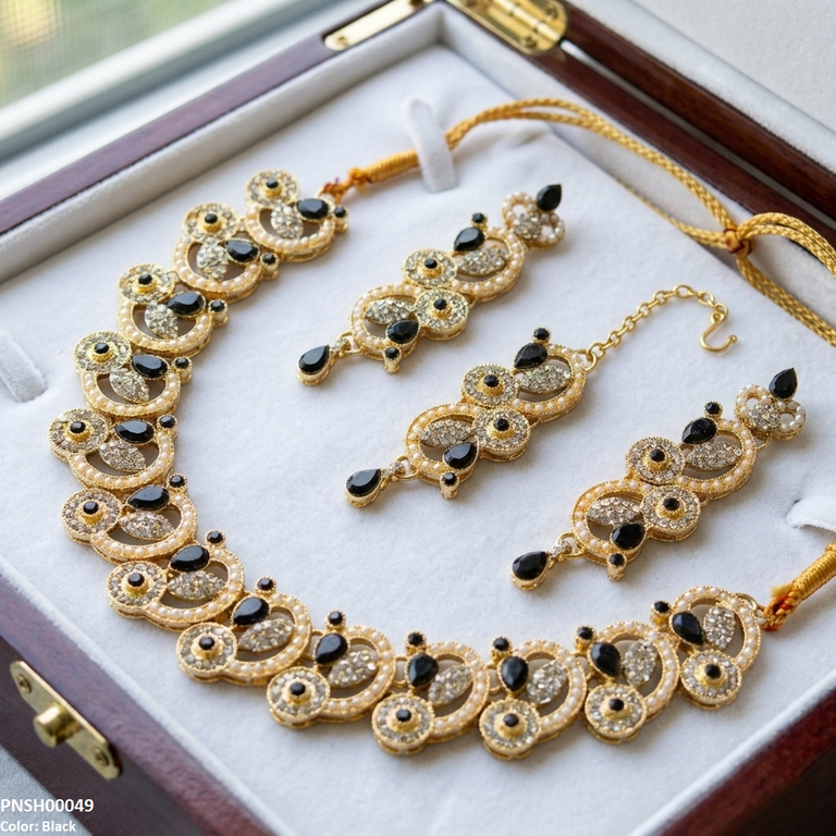 Tear/Round Necklace Set