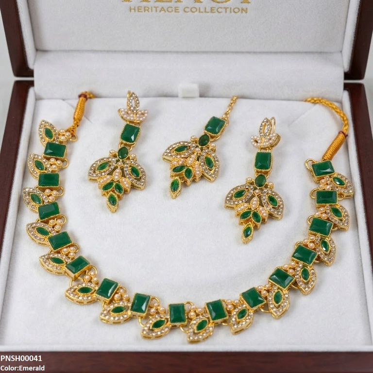 Marquise Necklace Set