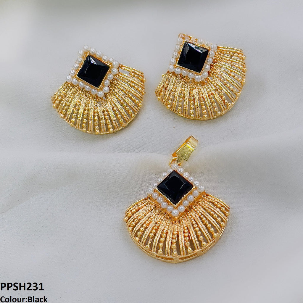 Pearl Square Pendant Set