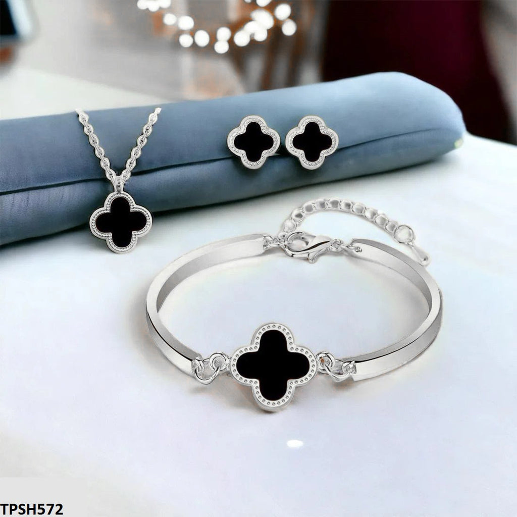 Painted Clover Pendant Set