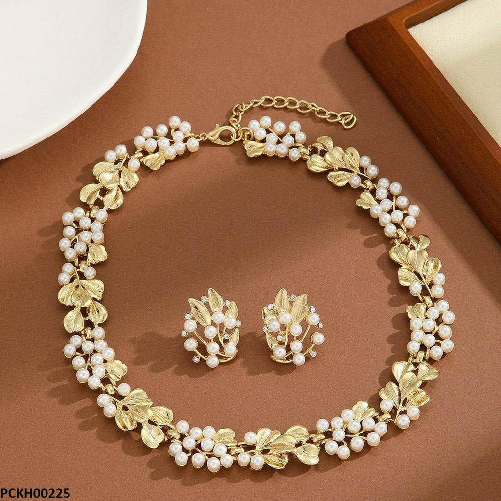 Pearl Leaf Choker Set