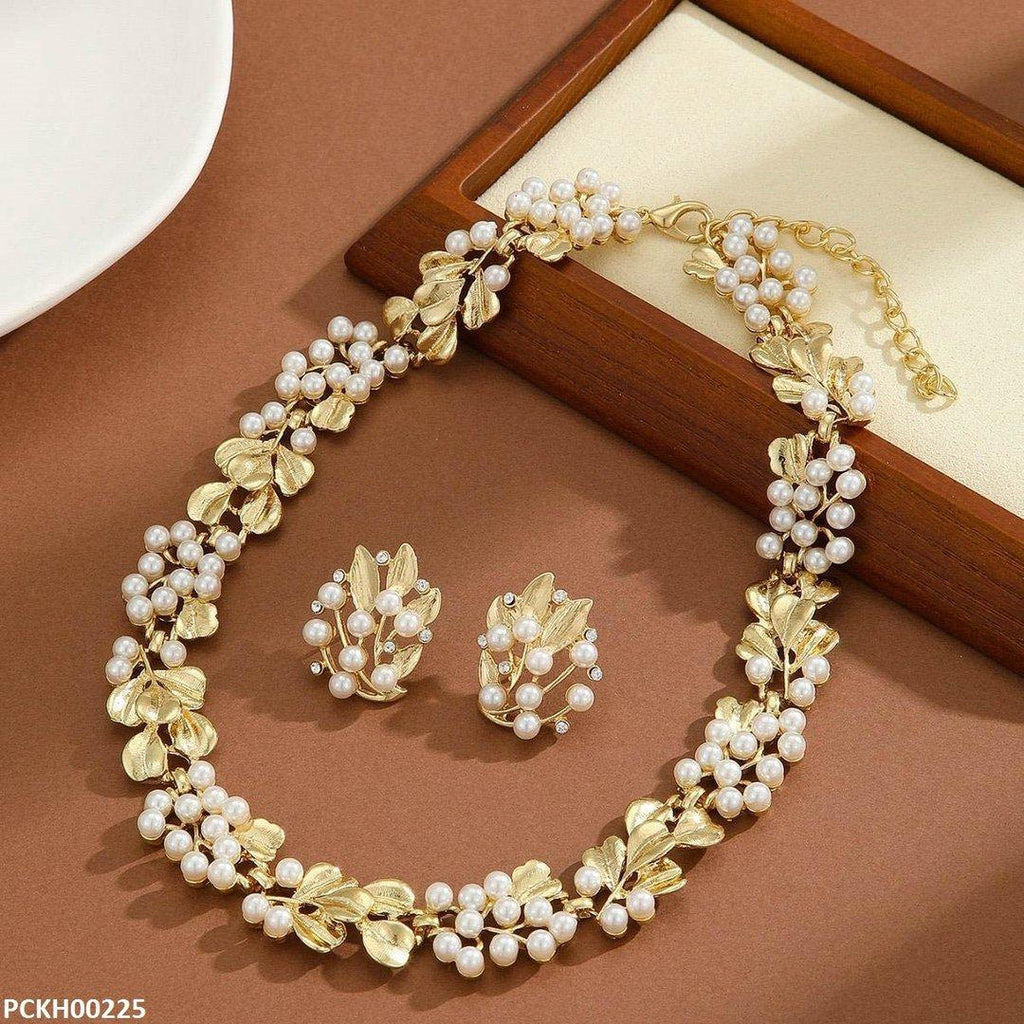 Pearl Leaf Choker Set