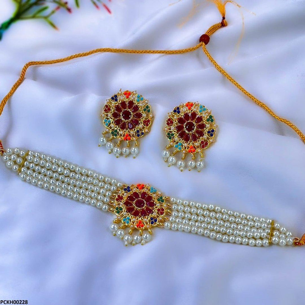 Multi Pearl Choker Set