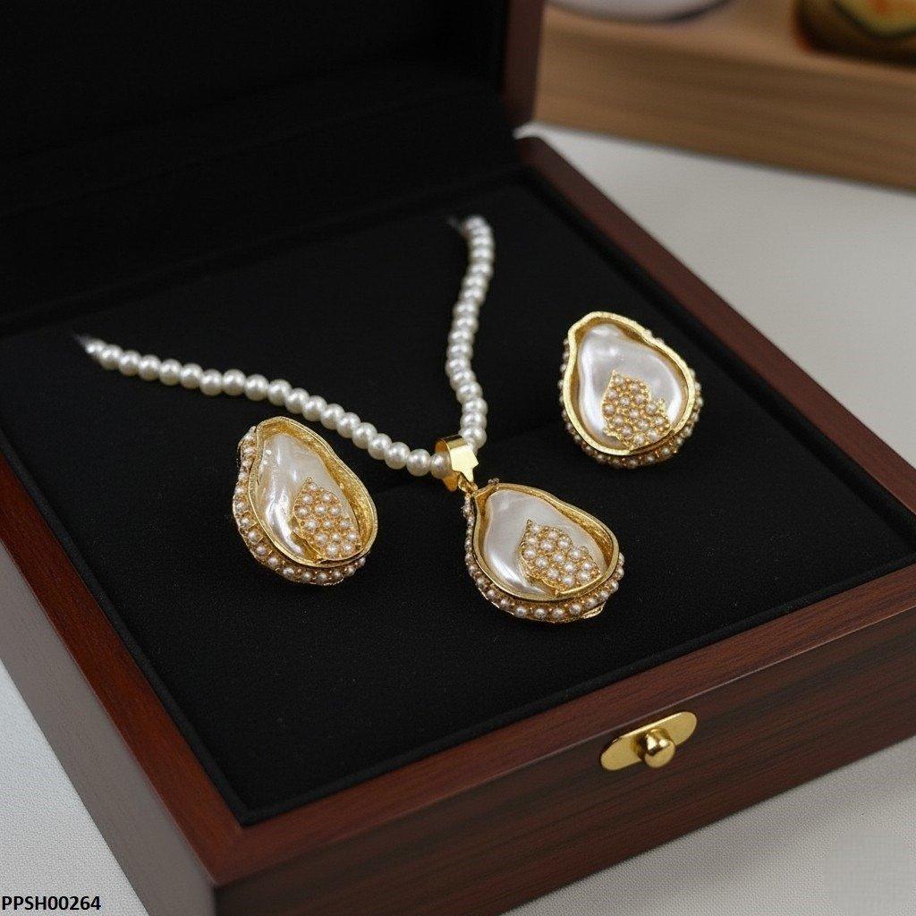 Tear Pearl Drop Pedant Set