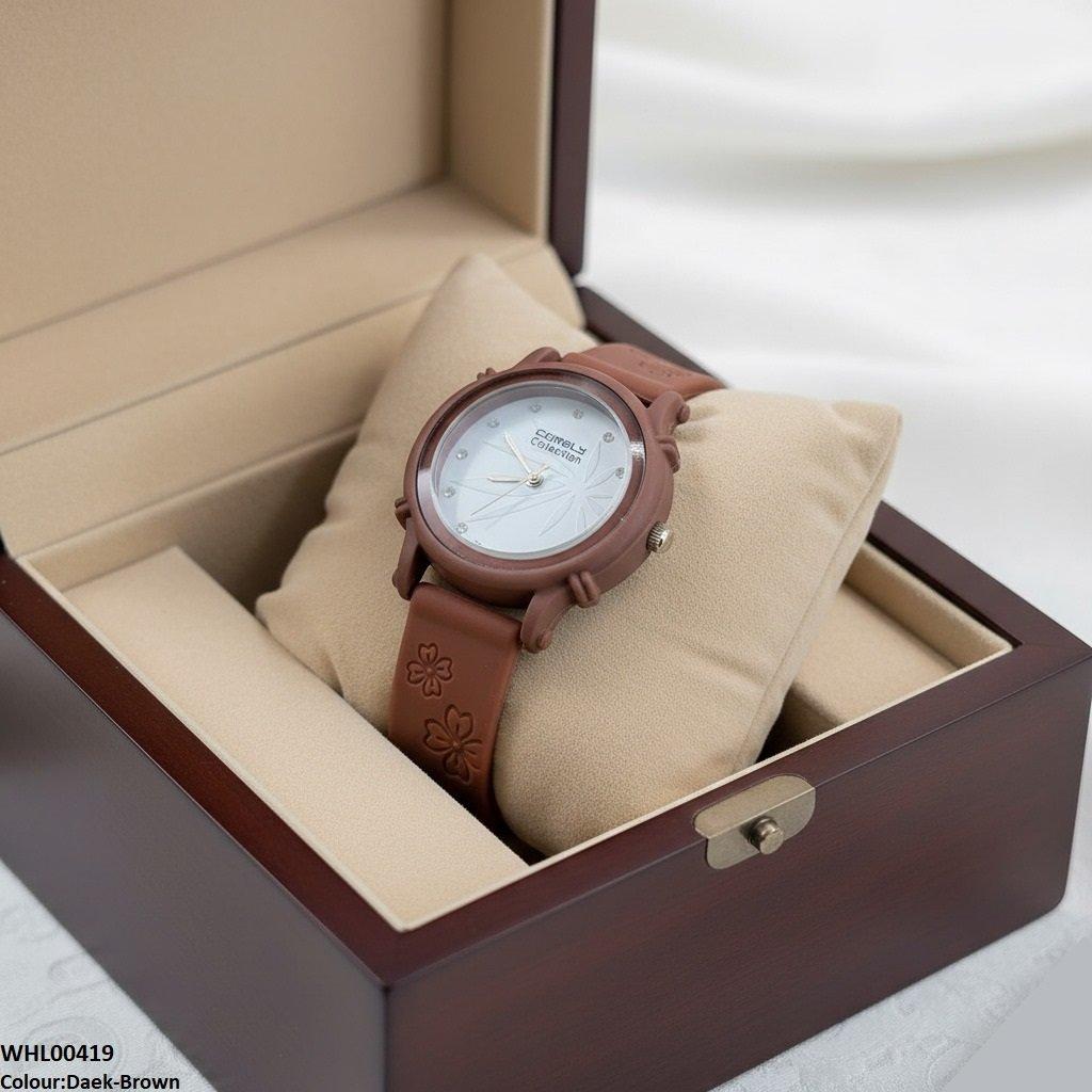 Round Leaf Dial Rubber Strap Women's Watch