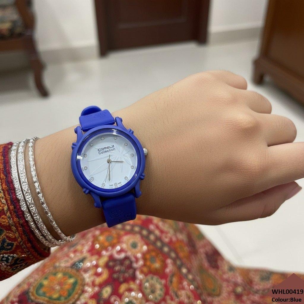 Round Leaf Dial Rubber Strap Women's Watch