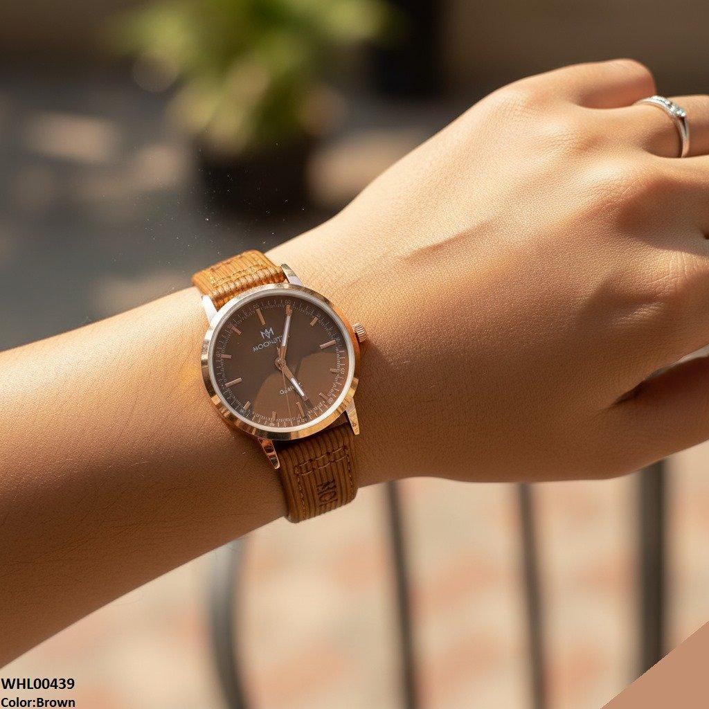 Round Lining Dial Leather Strap Women's Watch