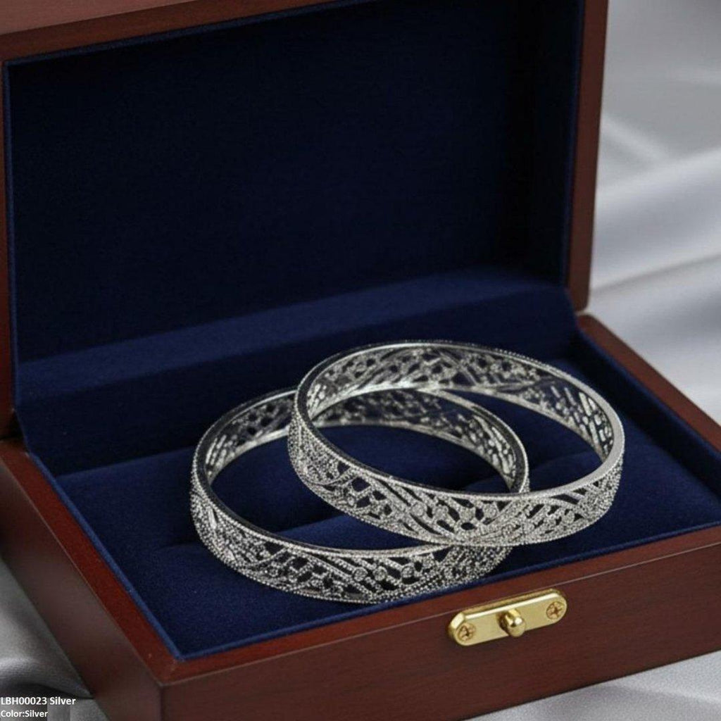 Round Stone Bangle Set