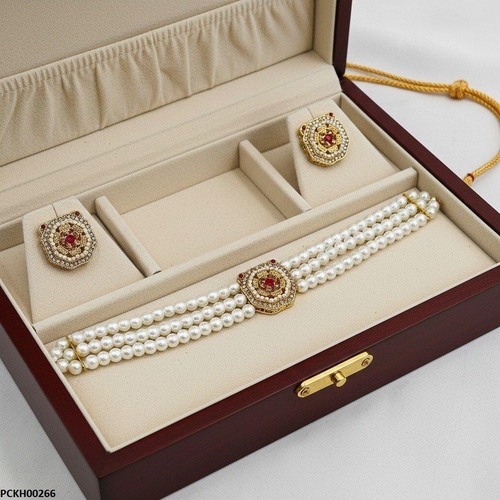 Flower Pearl Choker Set