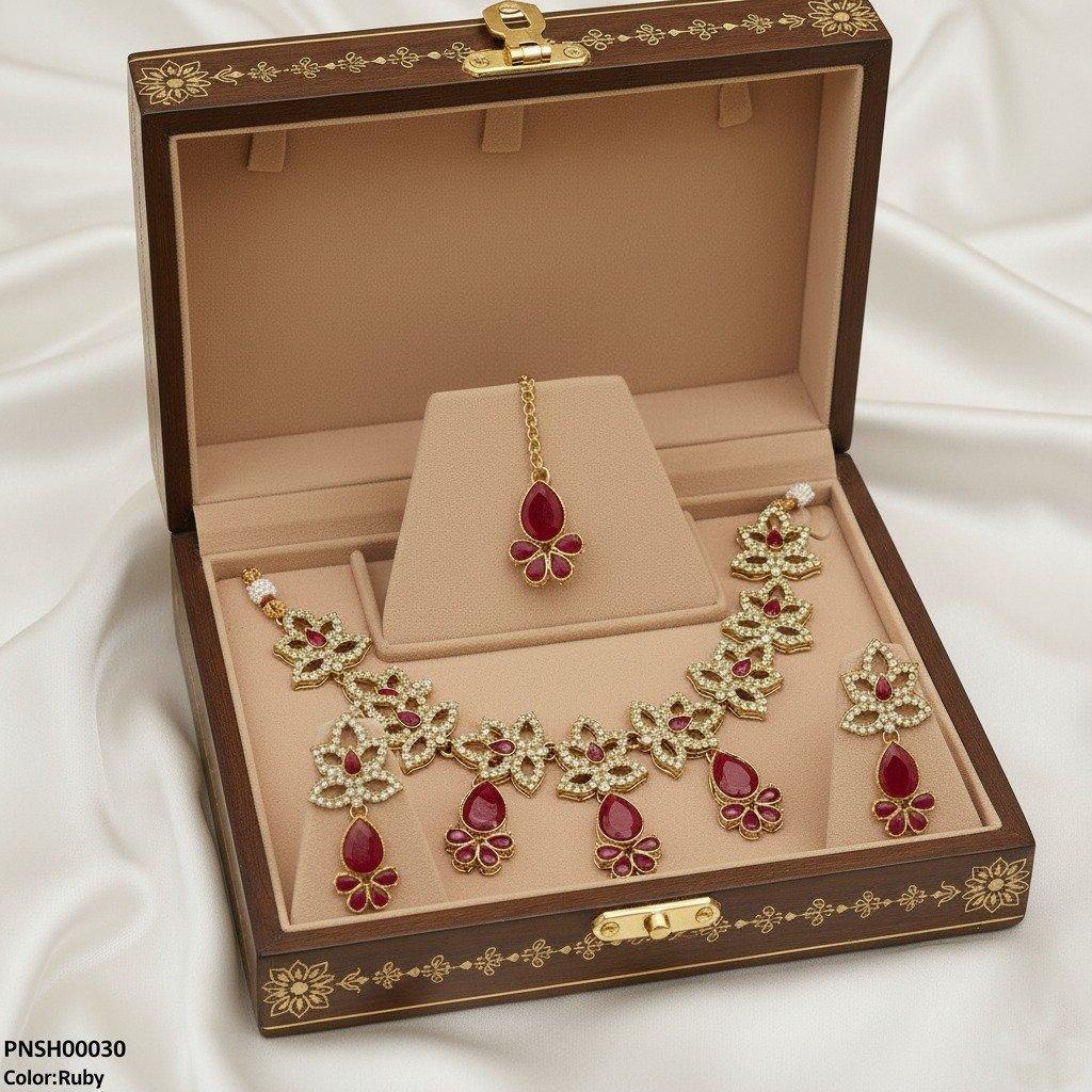 Flower Tear Drop Necklace Set