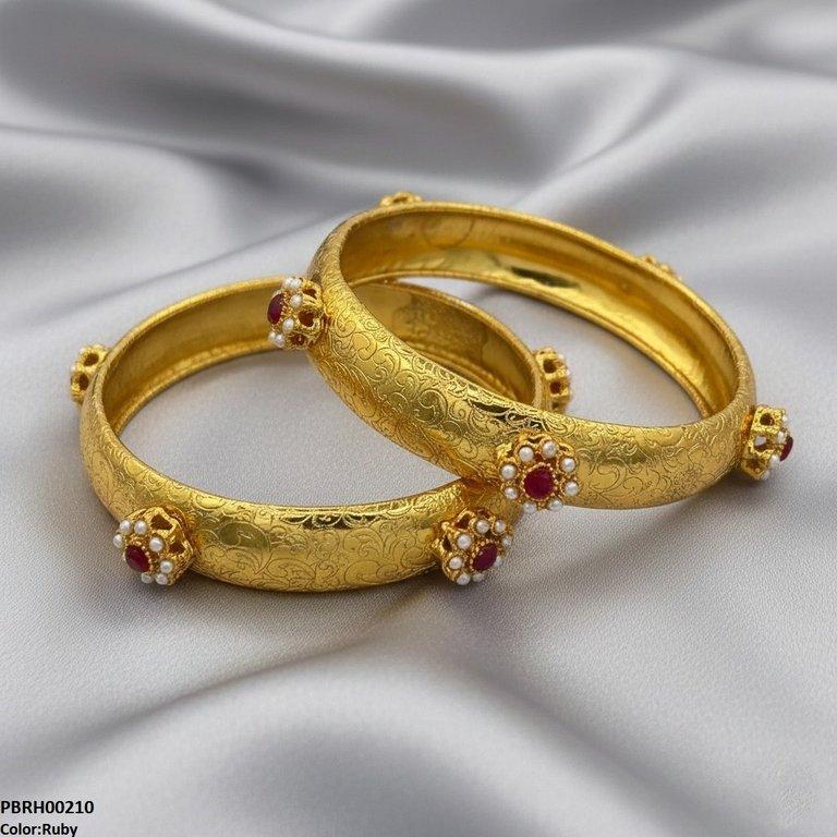 Round Flower Bangle Set