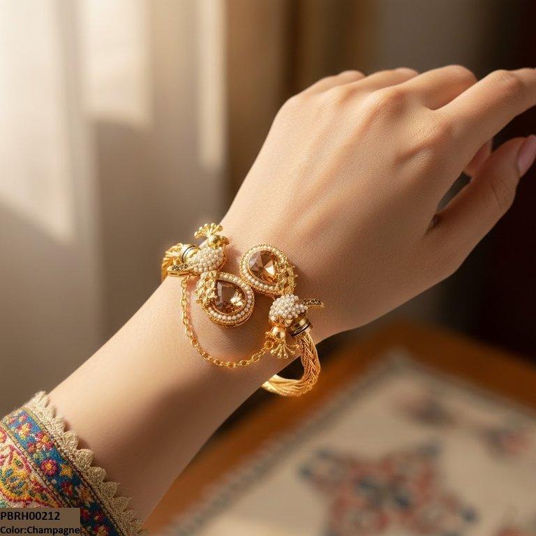 Tear/Pearl Peacock Set Adjustable