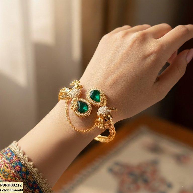 Tear/Pearl Peacock Set Adjustable
