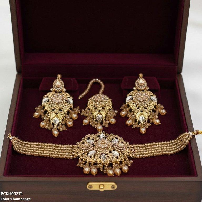 Tear Flower Pearl Choker Set