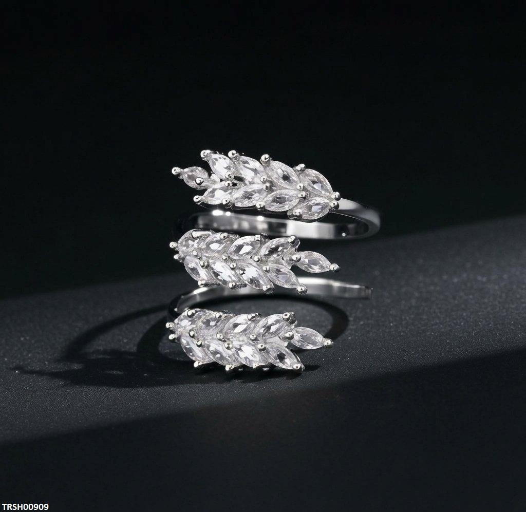 Zircon Leaf Ring Adjustable
