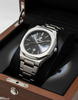 Round Dial Men's Watch