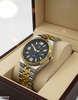 Round Honeycomb Dial Men's Watch