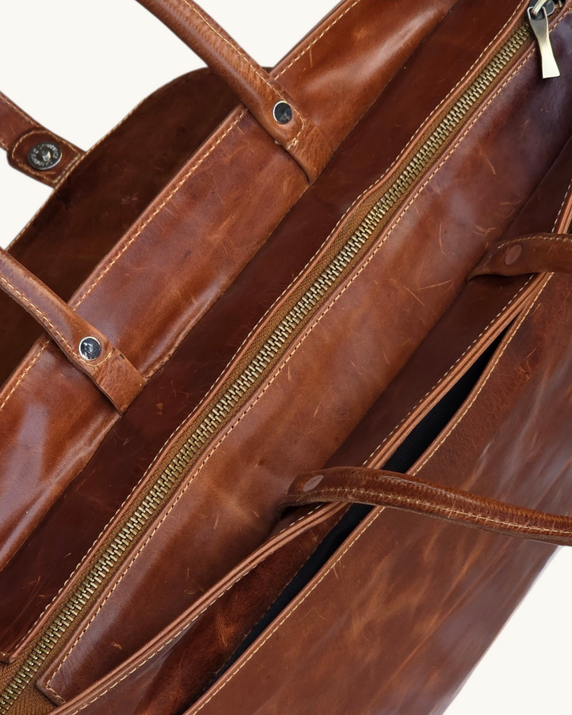 Leather Messenger Bag (B-004)